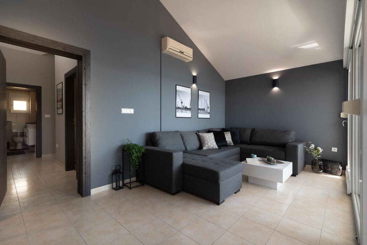 No. 8 Apartman
